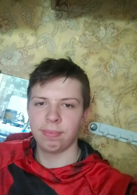 Egor из Яранска, мне 18, познакомлюсь для открытые отношения