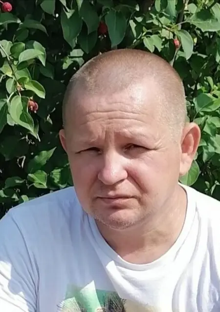 Корнев Денис из Екатеринбурга, мне 48, познакомлюсь на одну ночь