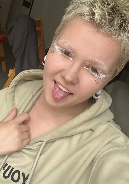 Soy Diana, 23 años, conociéndome para relación a largo plazo en Barcelona