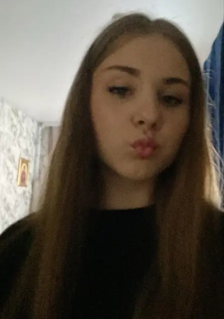 Я Олеся, 25, из Екатеринбурга, ищу знакомство для приятного времяпровождения
