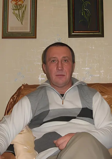 Я Геннадий, 62, из Санкт-Петербурга, ищу знакомство для общения