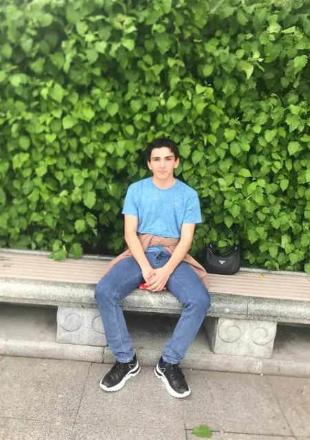 Русик из Нефтекумска, ищу на сайте знакомства без обязательств