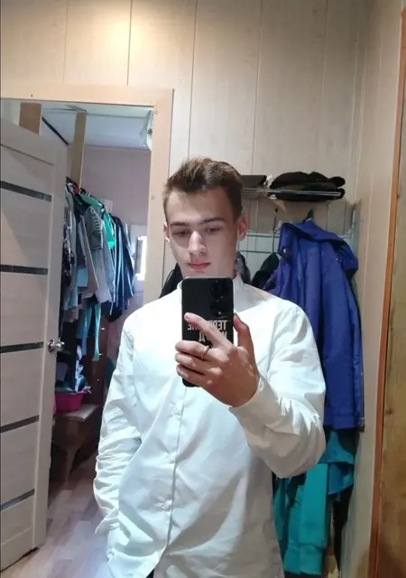 Alex из Вологды, мне 19, познакомлюсь без обязательств