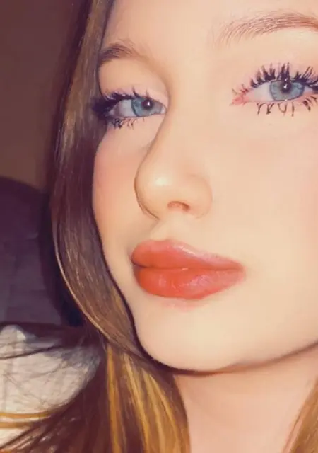 Адель из Хабаровска, ищу на сайте знакомства на одну ночь