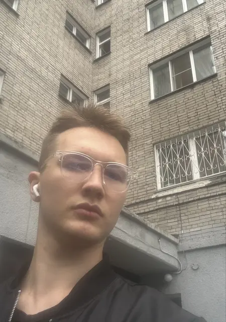 Я Георгий, 21, из Норильска, ищу знакомства на одну ночь