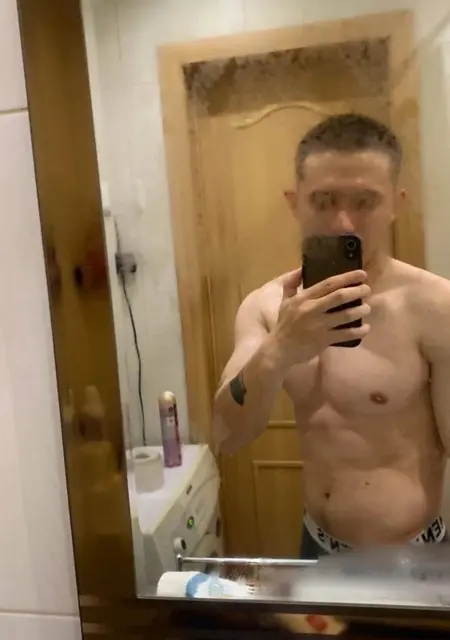 Я Максим, 24, из Москвы, ищу знакомство для приятного времяпровождения