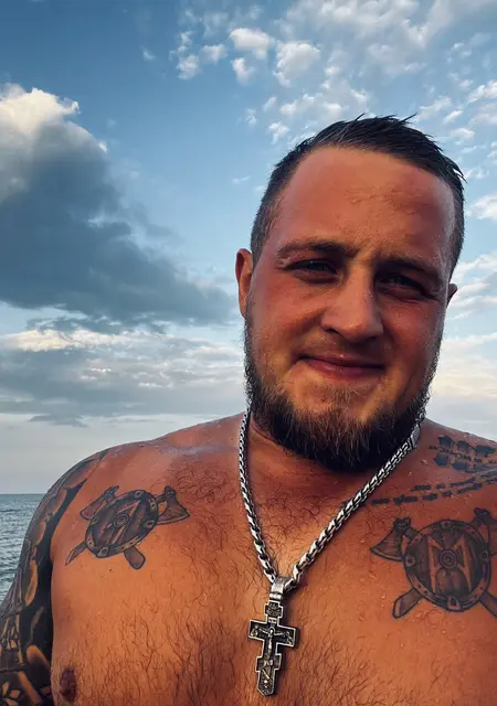 Антон из Подольска, мне 27, познакомлюсь на одну ночь