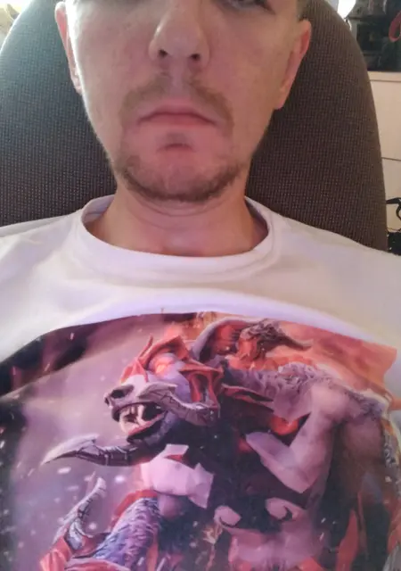 Евгений из Назарова, мне 28, познакомлюсь без обязательств