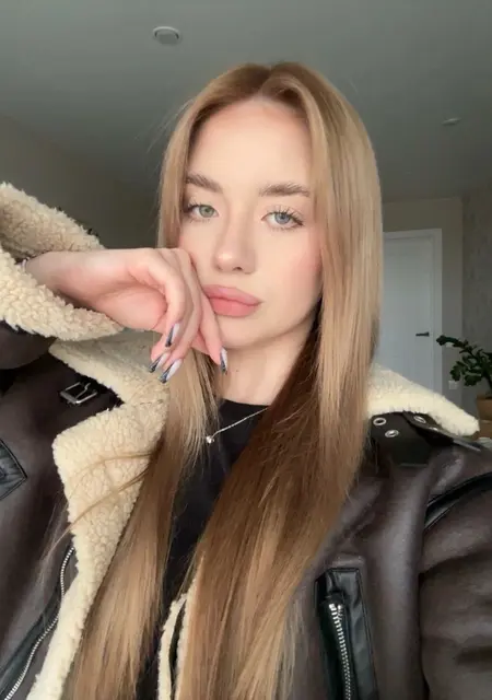 Я Яна, 20, знакомлюсь для вирта в Курске