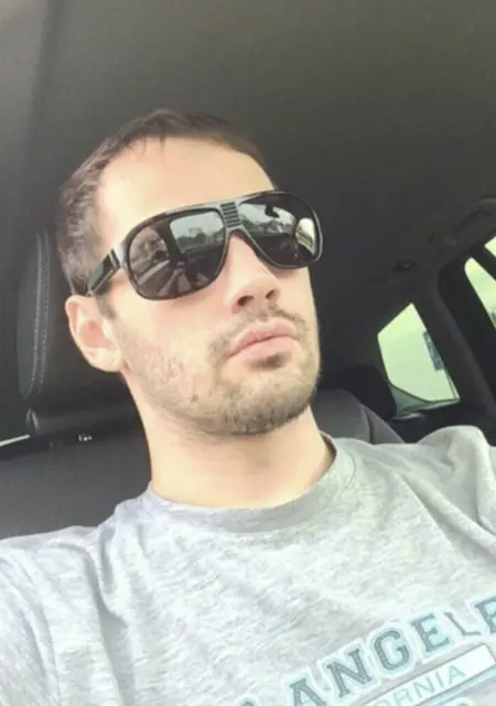 Я Евгений, 36, из Челябинска, ищу знакомство для приятного времяпровождения