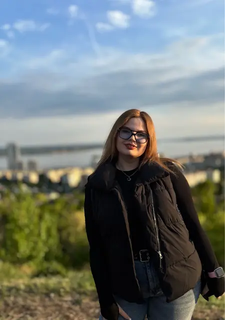 Mila из Саратова, ищу на сайте общение