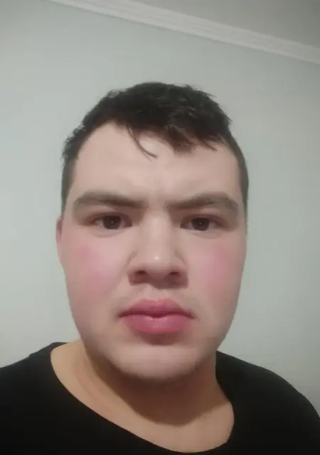 Я Радмир, 25, знакомлюсь для постоянных отношений в Альметьевске