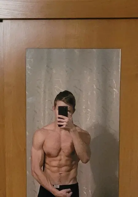 Я Кирилл, 25, знакомлюсь на одну ночь в Ишимбае