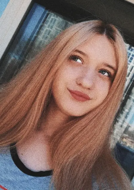 Я Алина, 22, из Сковородина, ищу знакомство для приятного времяпровождения