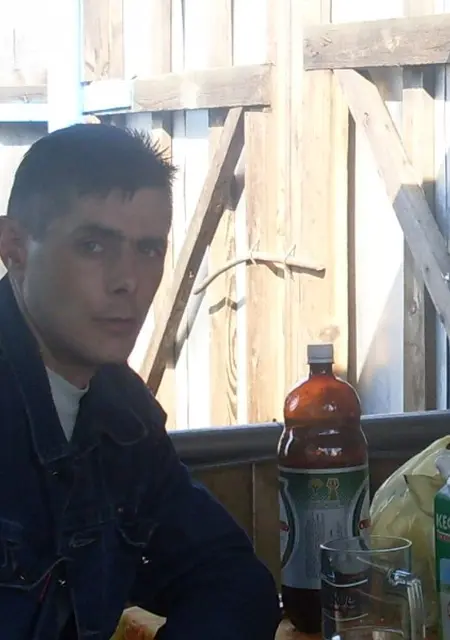 Я Александр, 47, из Звенигорода, ищу знакомства без обязательств