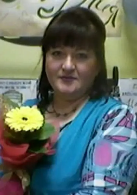 Ленуля из Великого Новгорода, мне 55, познакомлюсь для приятного времяпровождения