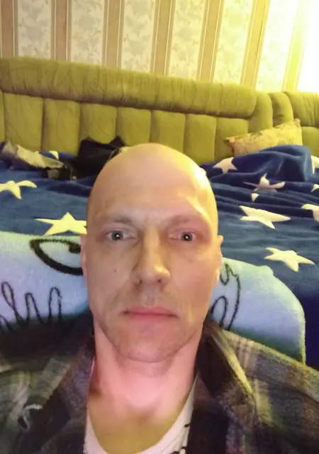 Антон из Макушина, мне 45, познакомлюсь без обязательств