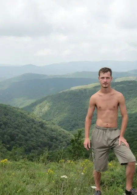 Я Дмитрий, 35, из Владимира, ищу знакомства без обязательств