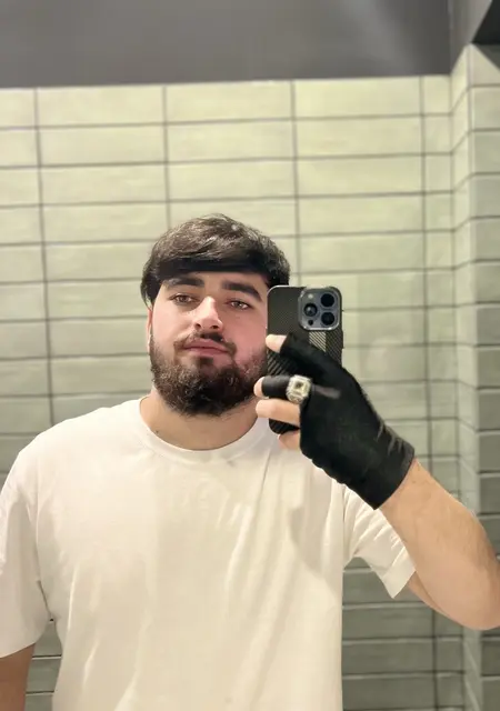 Я Эмин, 26, из Самары, ищу знакомство для общения
