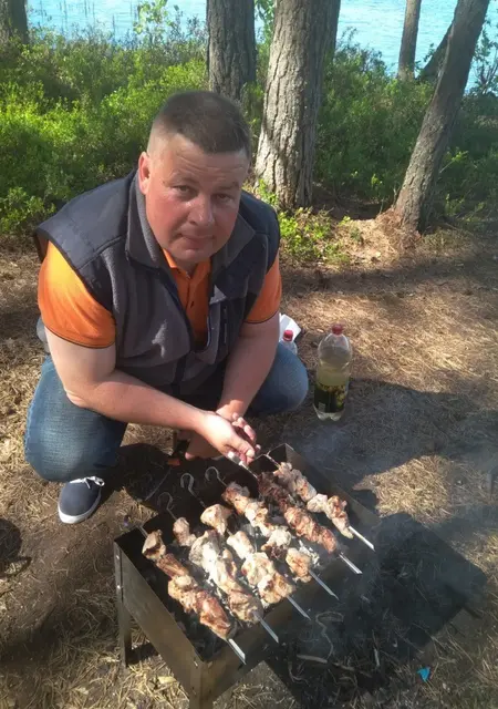 Я Евгений, 50, из Петрозаводска, ищу знакомства на одну ночь