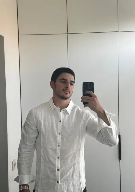 Я Давид, 24, из Ессентуков, ищу знакомства без обязательств