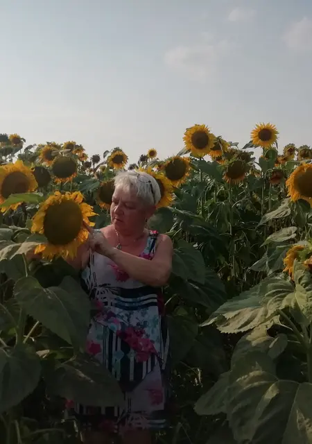 Вика из Стерлитамака, мне 51, познакомлюсь для постоянных отношений