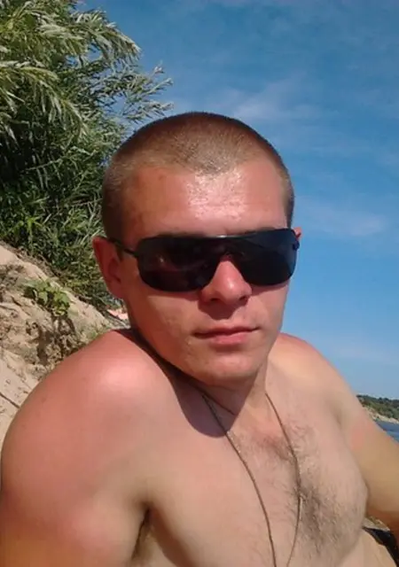 Александр из Ейска, ищу на сайте знакомства на одну ночь