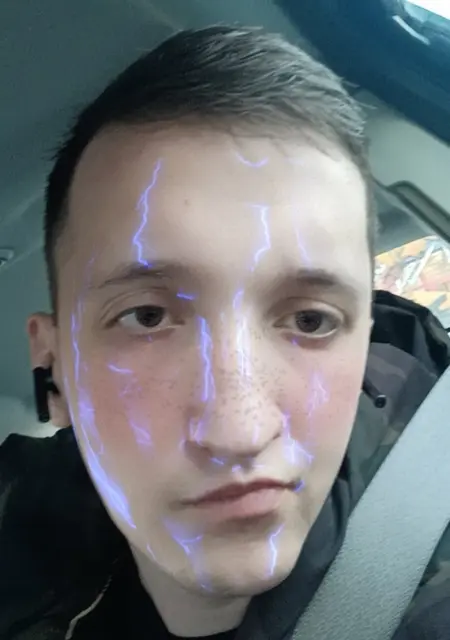 Александр из Изобильного, мне 21, познакомлюсь для приятного времяпровождения