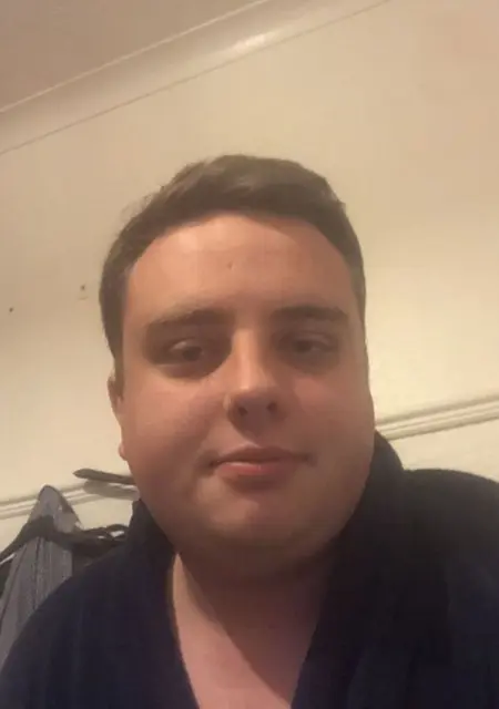 James из Лондона, мне 20, познакомлюсь на одну ночь