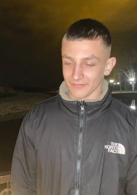 Константин из Динской, мне 19, познакомлюсь на одну ночь