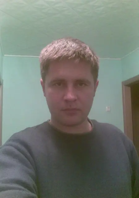 Сергей из Курска, мне 44, познакомлюсь на одну ночь