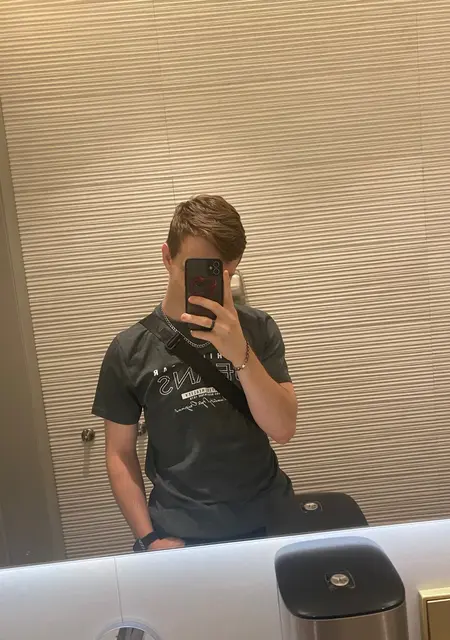 Твой из Чехова, ищу на сайте знакомства на одну ночь