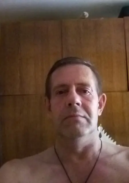 Рома Роман из Нижнего Новгорода, мне 56, познакомлюсь для приятного времяпровождения