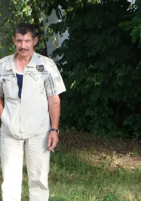 Виктор из Сургута, ищу на сайте знакомства на одну ночь