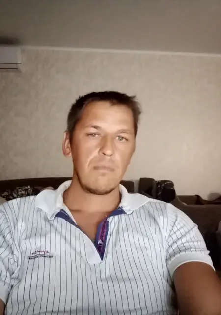 Я Юрий, 42, из Оренбурга, ищу знакомства без обязательств