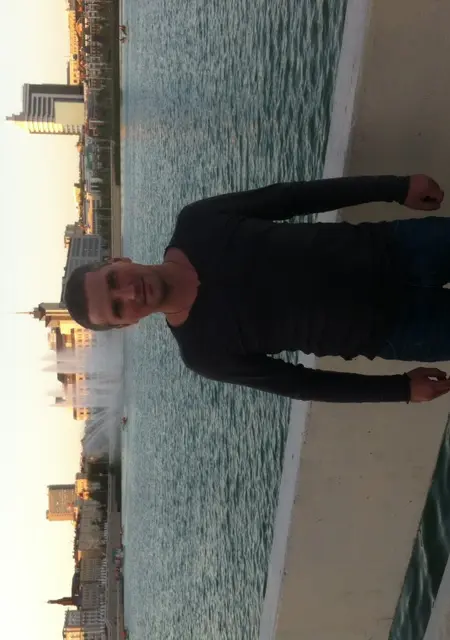 Денис из Златоуста, мне 44, познакомлюсь для вирта