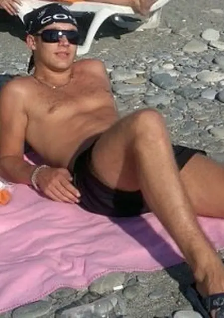 Maks из Оленегорска, ищу на сайте знакомства на одну ночь