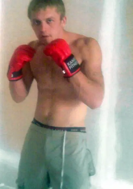 Я Alexander, 40, из Пушкина, ищу знакомства без обязательств