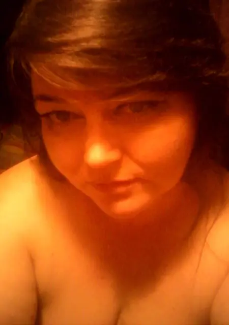 Моника из Краснодара, мне 41, познакомлюсь для приятного времяпровождения