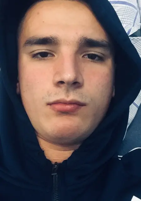 Алексей из Темрюка, мне 20, познакомлюсь без обязательств