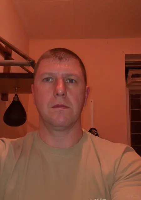 Олег из Курилова, ищу на сайте знакомства на одну ночь