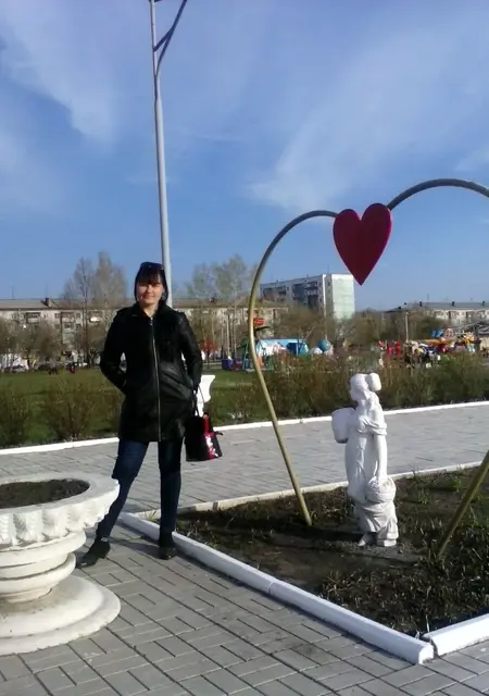 Nastya из Барнаула, ищу на сайте приятное времяпровождение