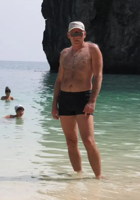 Я Сергей, 62, из Хабаровска, ищу знакомства без обязательств