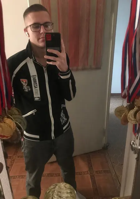 Я Семен, 19, знакомлюсь для открытые отношения в Новокузнецке