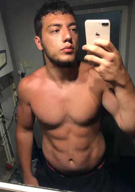 Zakir из Каспийска, мне 23, познакомлюсь для совместных путешествий