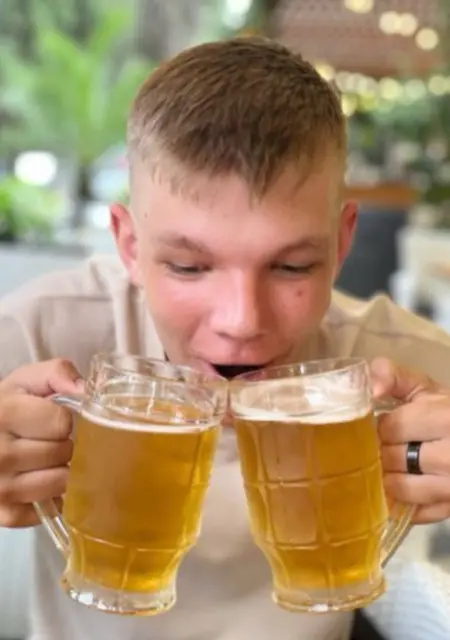 Никита из Оренбурга, ищу на сайте знакомства без обязательств