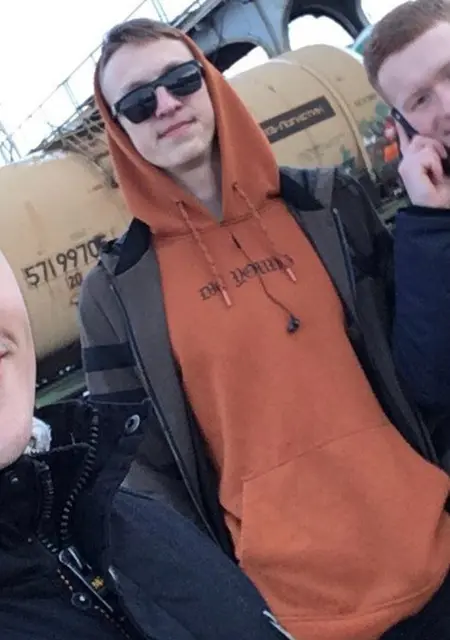 Сергей из Светлогорска, мне 24, познакомлюсь на одну ночь