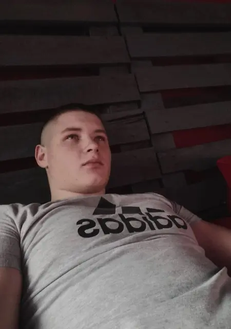 Я Moderated, 20, из Красноярска, ищу знакомства на одну ночь