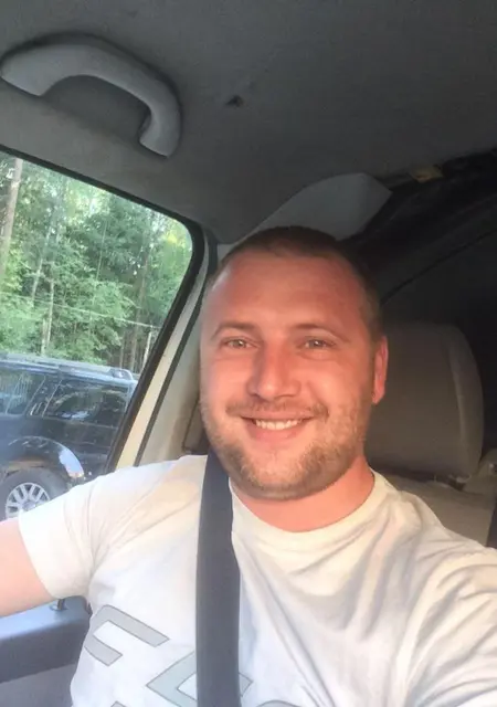 Алекс из Климовска, мне 40, познакомлюсь без обязательств