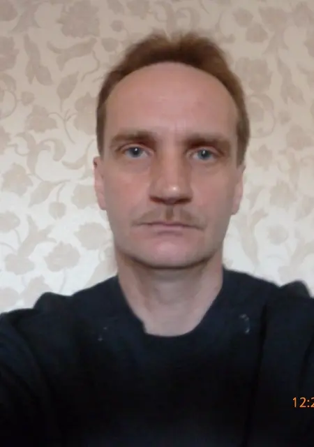 Я Саша, 49, из Апатитов, ищу знакомства без обязательств